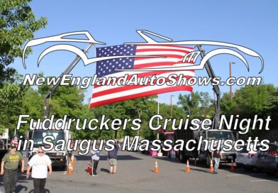 Fuddruckers Cruise Night in Saugus Massachusetts